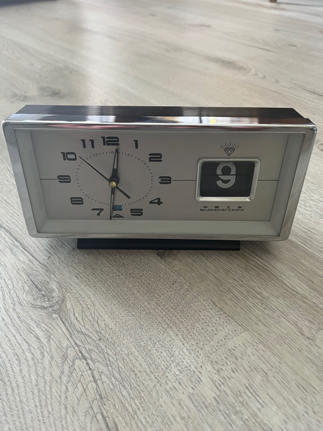 Vintage alarm clock shanghai diamond, china, 1970