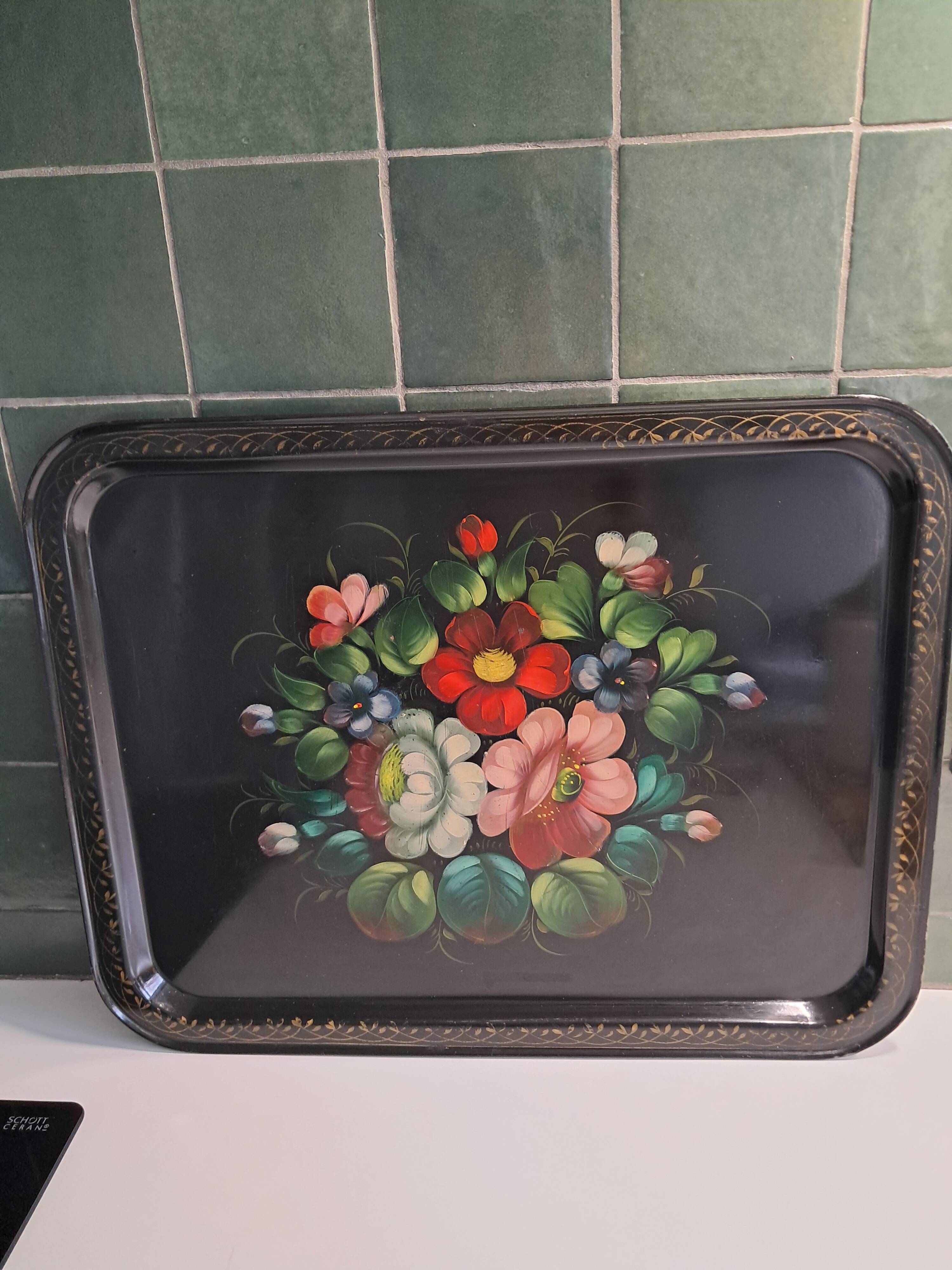 Painted sheet metal tray