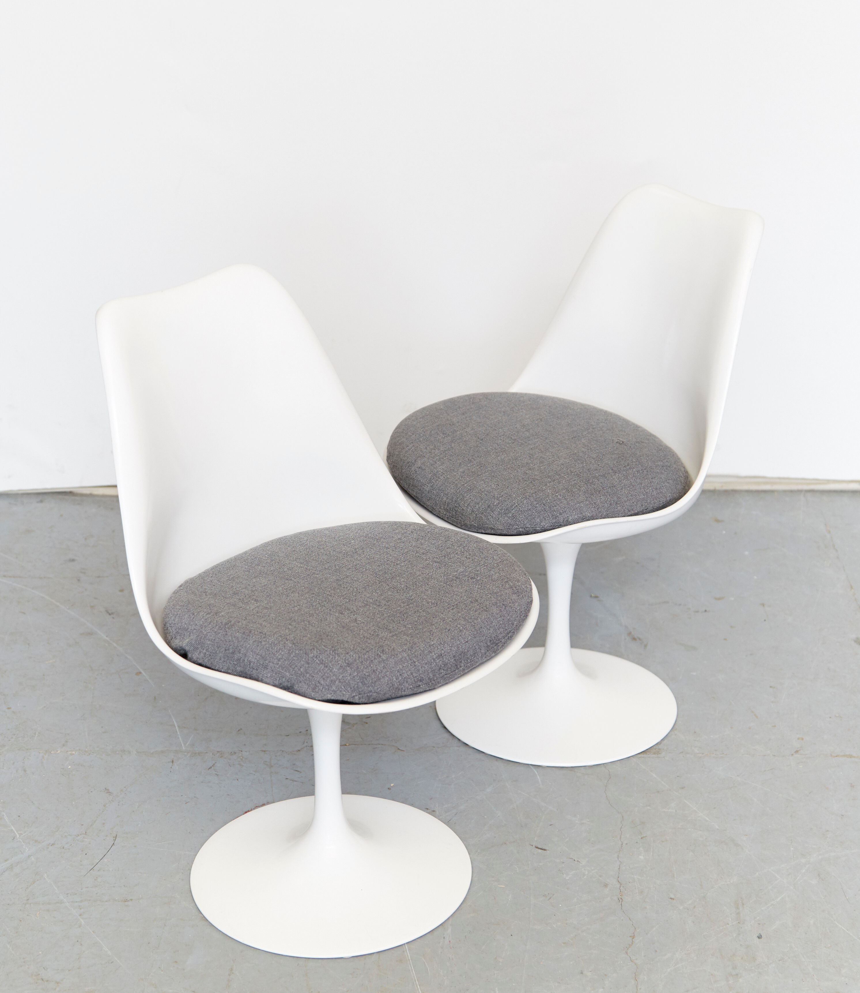 Eero Saarinen swivel Tulip chair for Knoll International