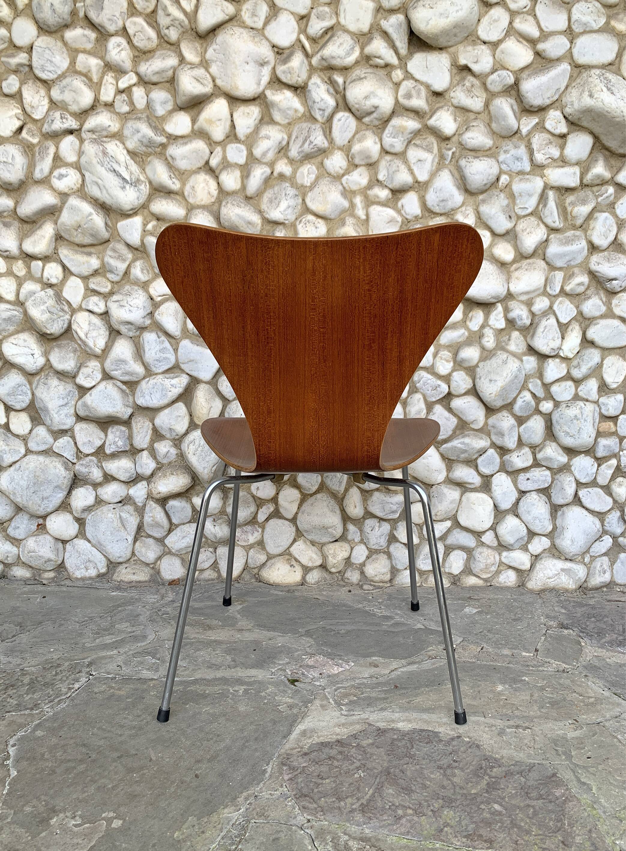 Teak 3107 butterfly chair Arne Jacobsen for Fritz Hansen, Teak 1965