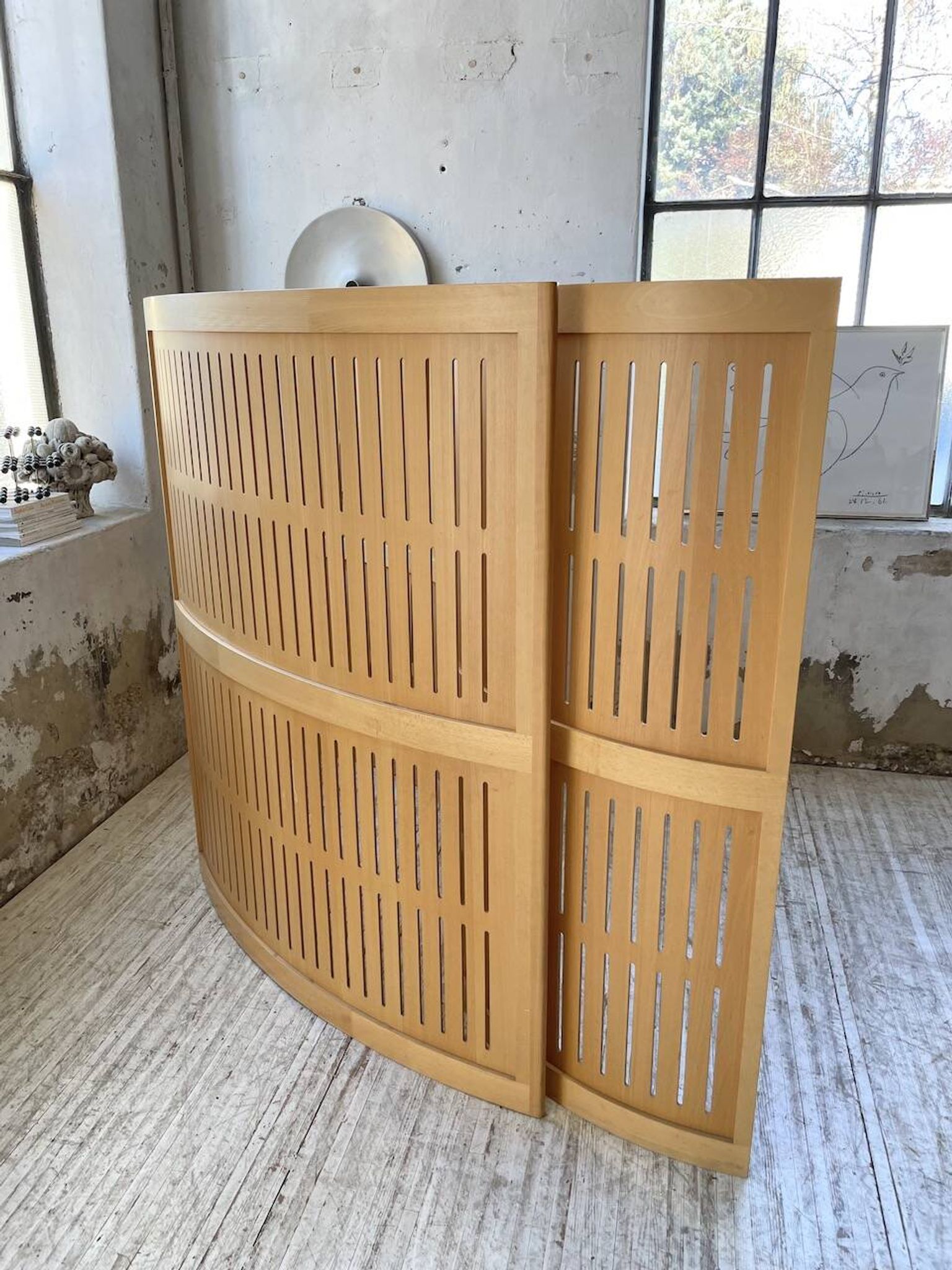 Large curved beech screen from the 80s