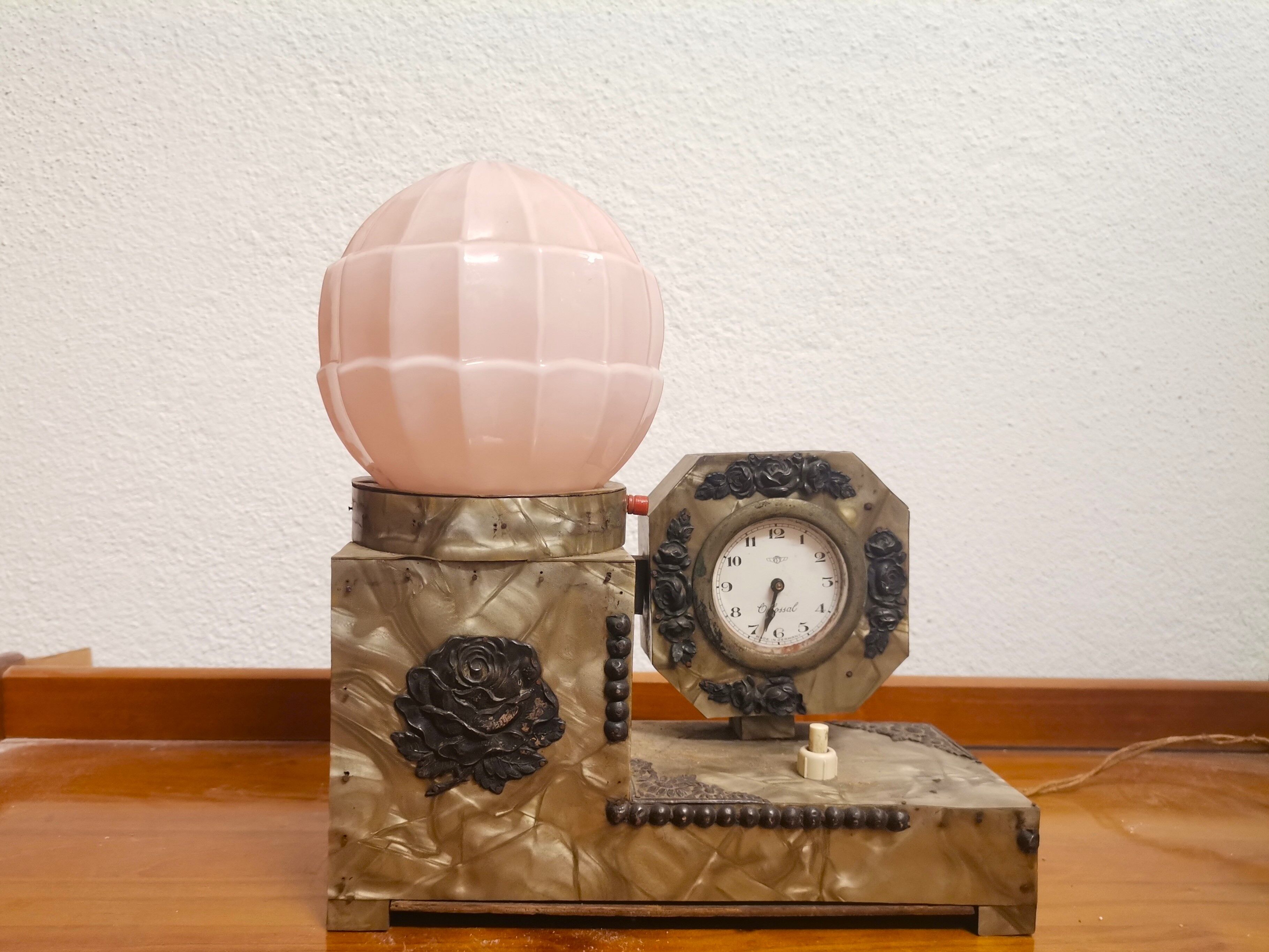 Horloge de bureau Art Déco allemande par Colossal 1930 1940