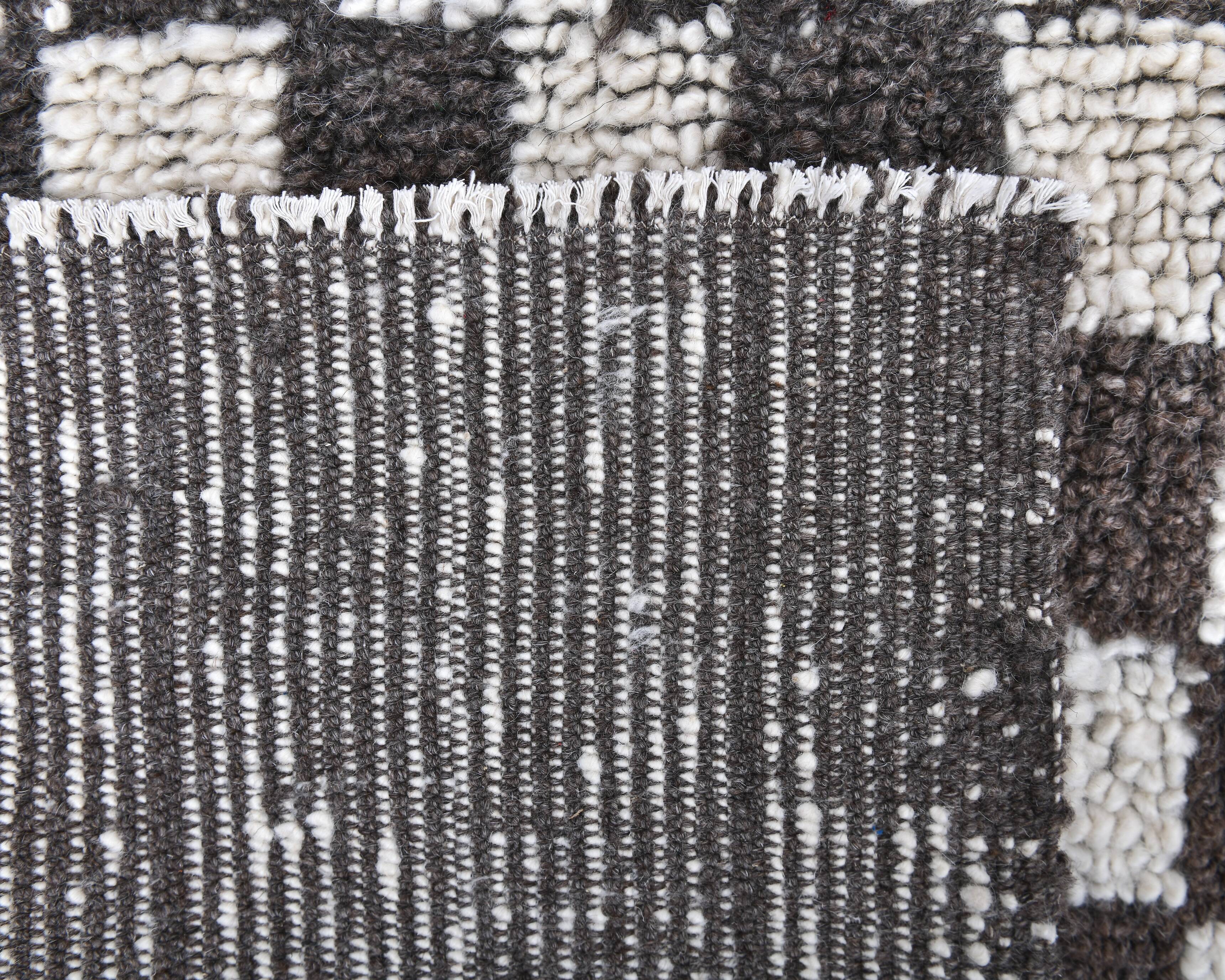 4x7 Checkered Handmade Wool Rug 137x214Cm SK 241436