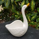 Ceramic ring holder swan