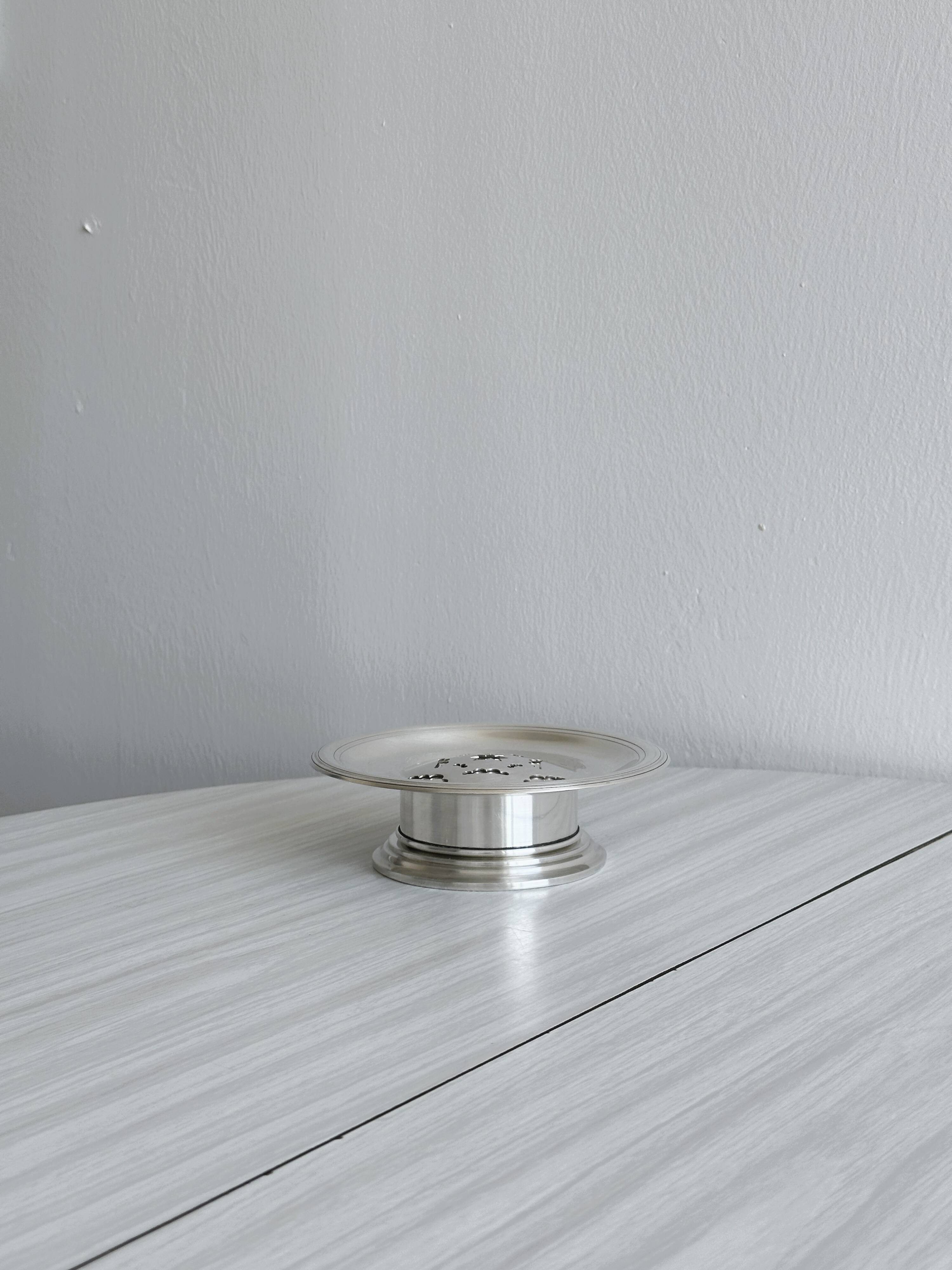 Old silver-plated metal presentation butter dish in Coquillor style