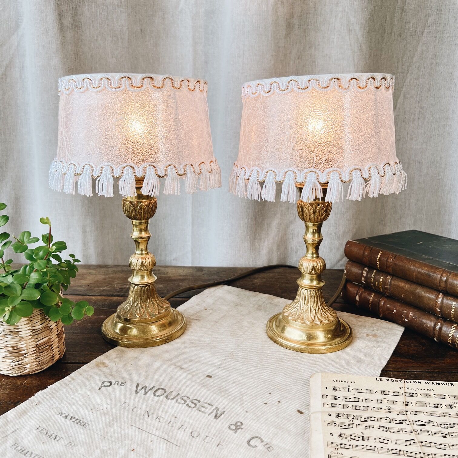 Duo de lampes romantiques en bronze