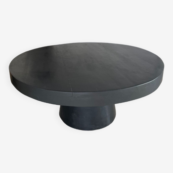 Black round table in solid wood