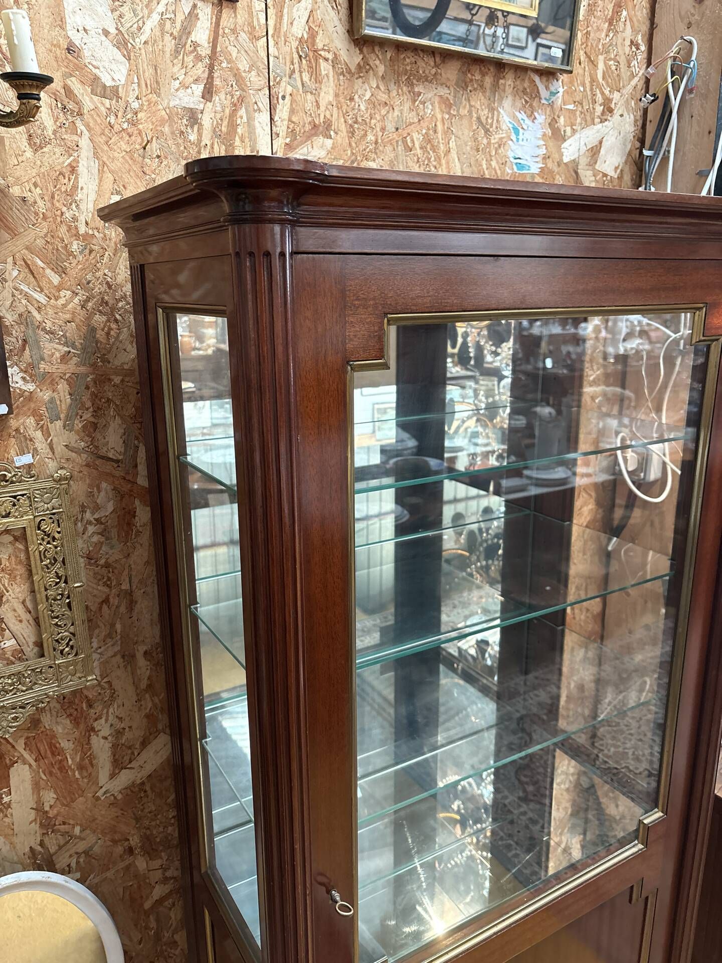Neoclassical display cabinet by Maurice Hirsch – mahogany, brass and glass