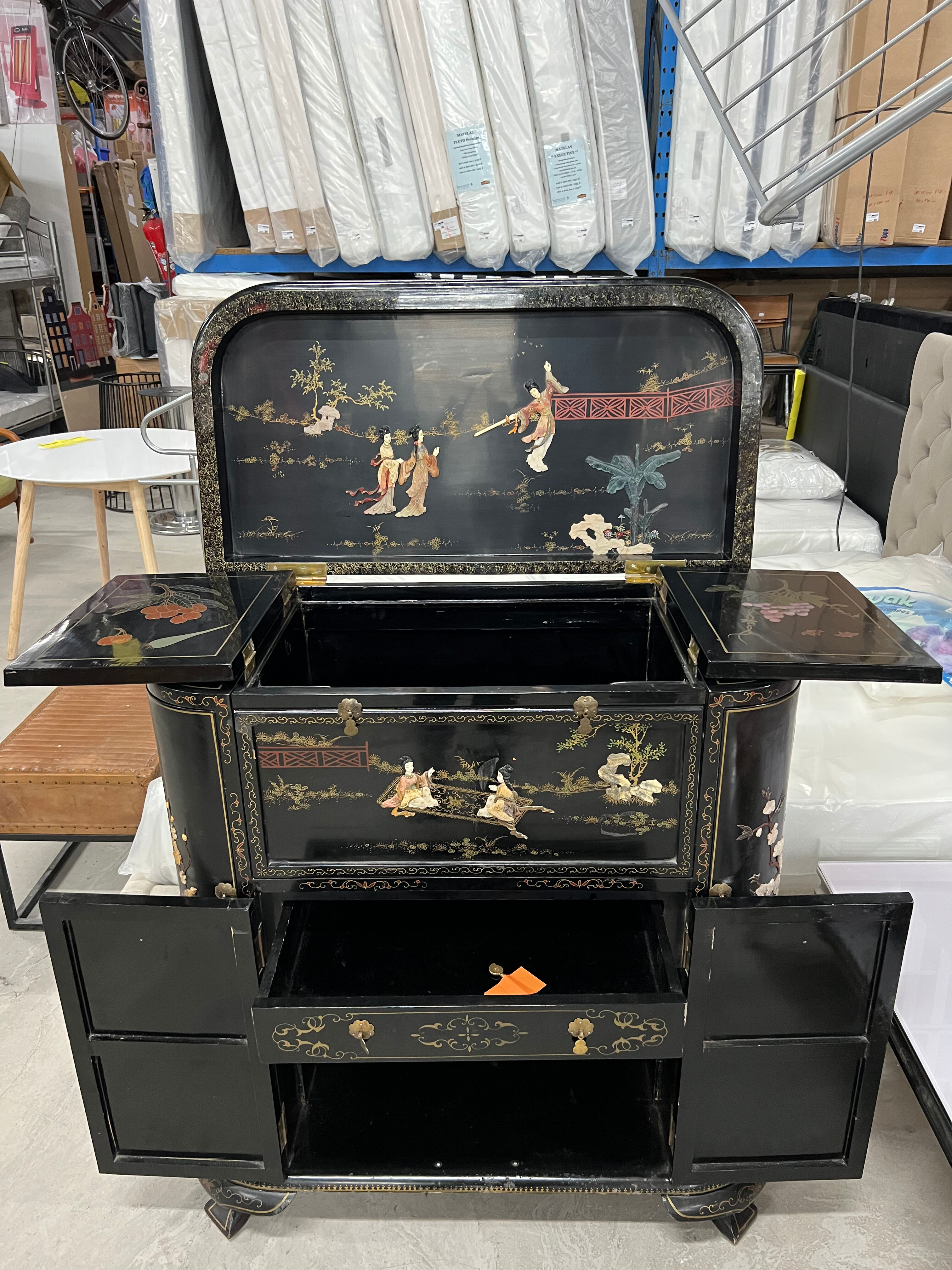Chinese furniture black lacquered bar