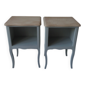 Bedside tables, end tables re-enchanted in verdigris, wooden trays.