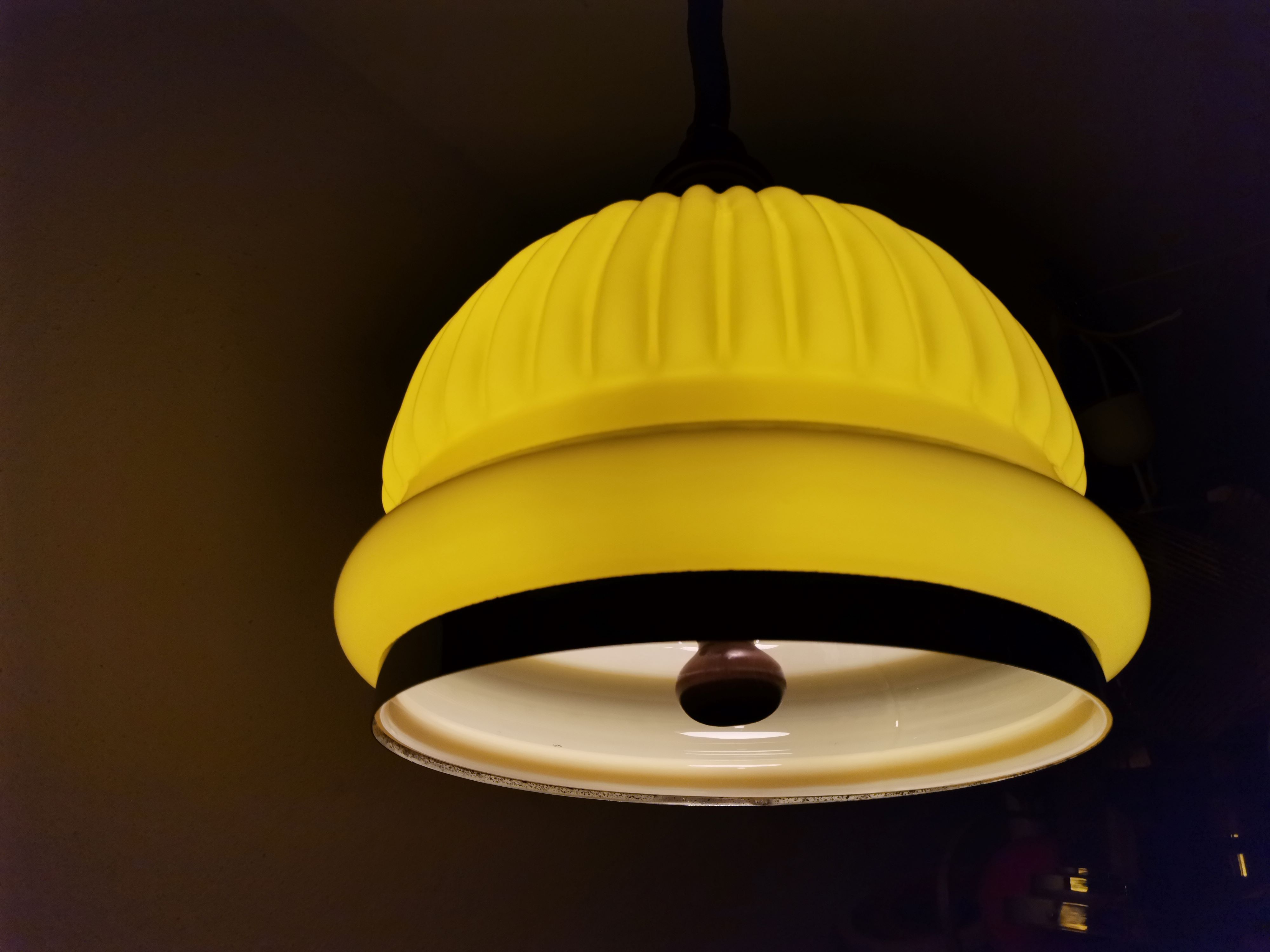 Yellow ribbed glass pull down hanging lamp 1970s
