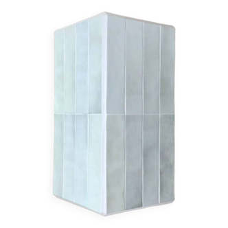 Ceramic tile column