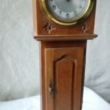 Meuble de maitrise pendule horloge en bois comtoise