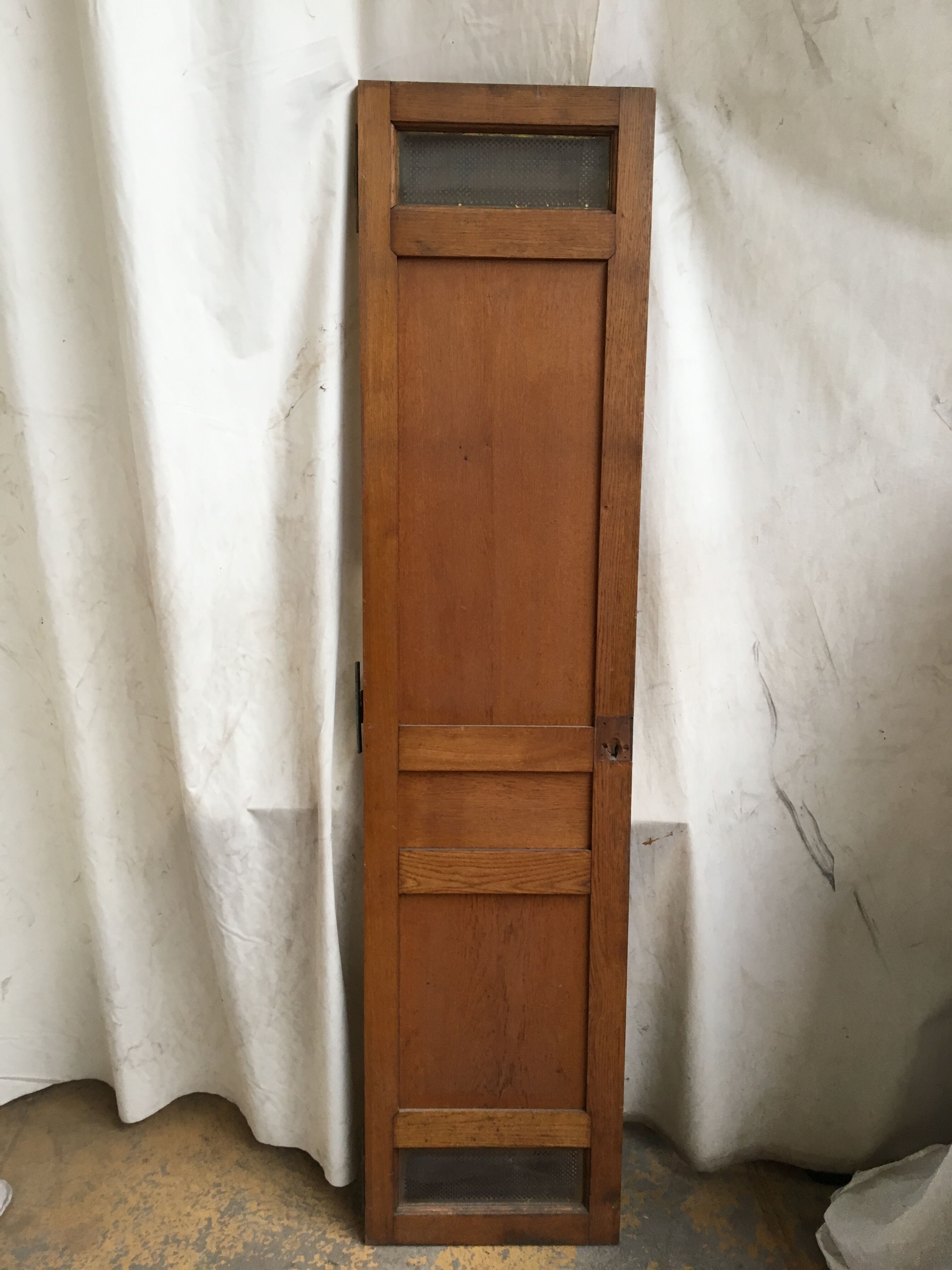 Door wardrobe in oak of the bank of France years 40