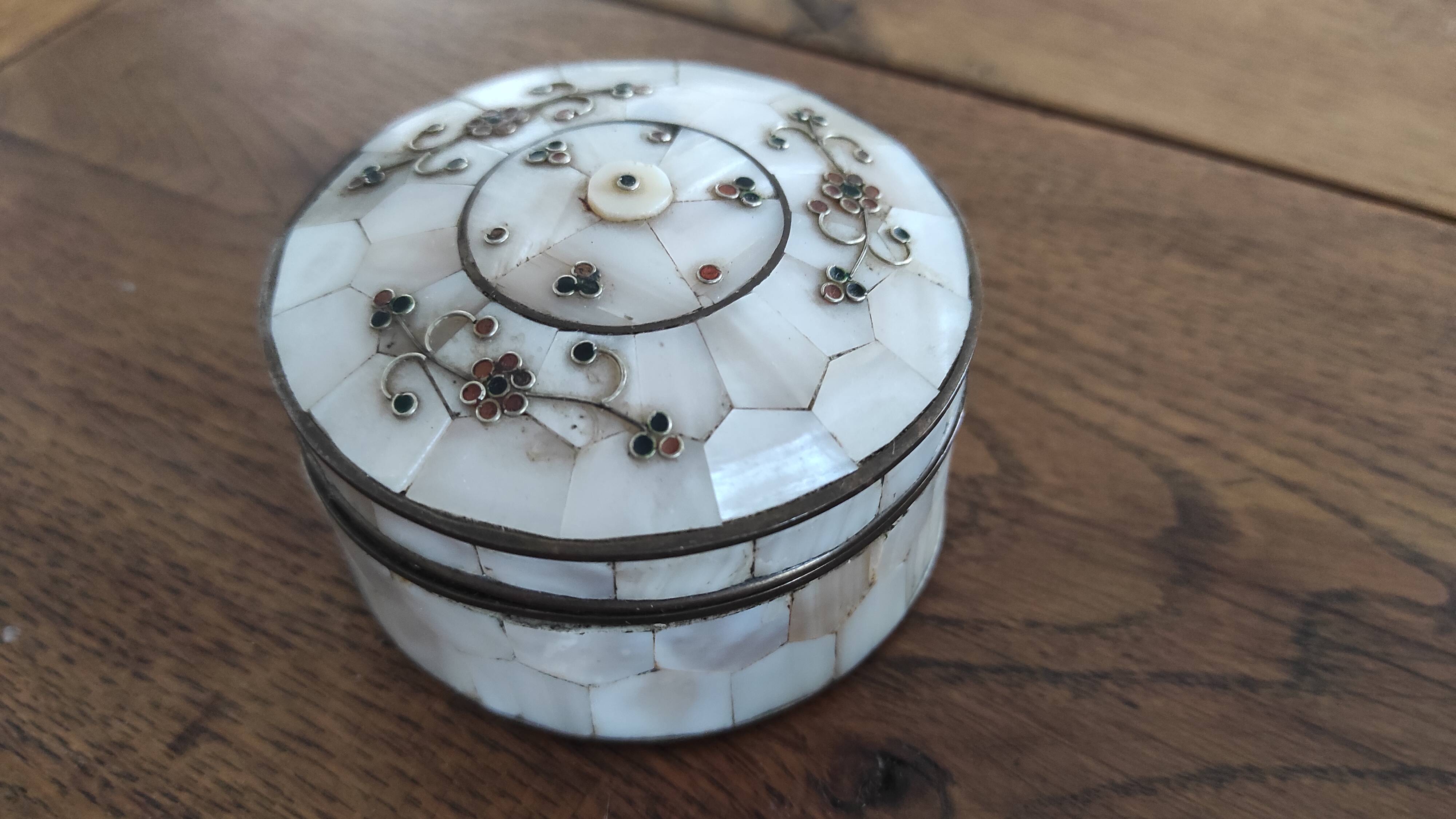 Bronze and mother-of-pearl jewelry box