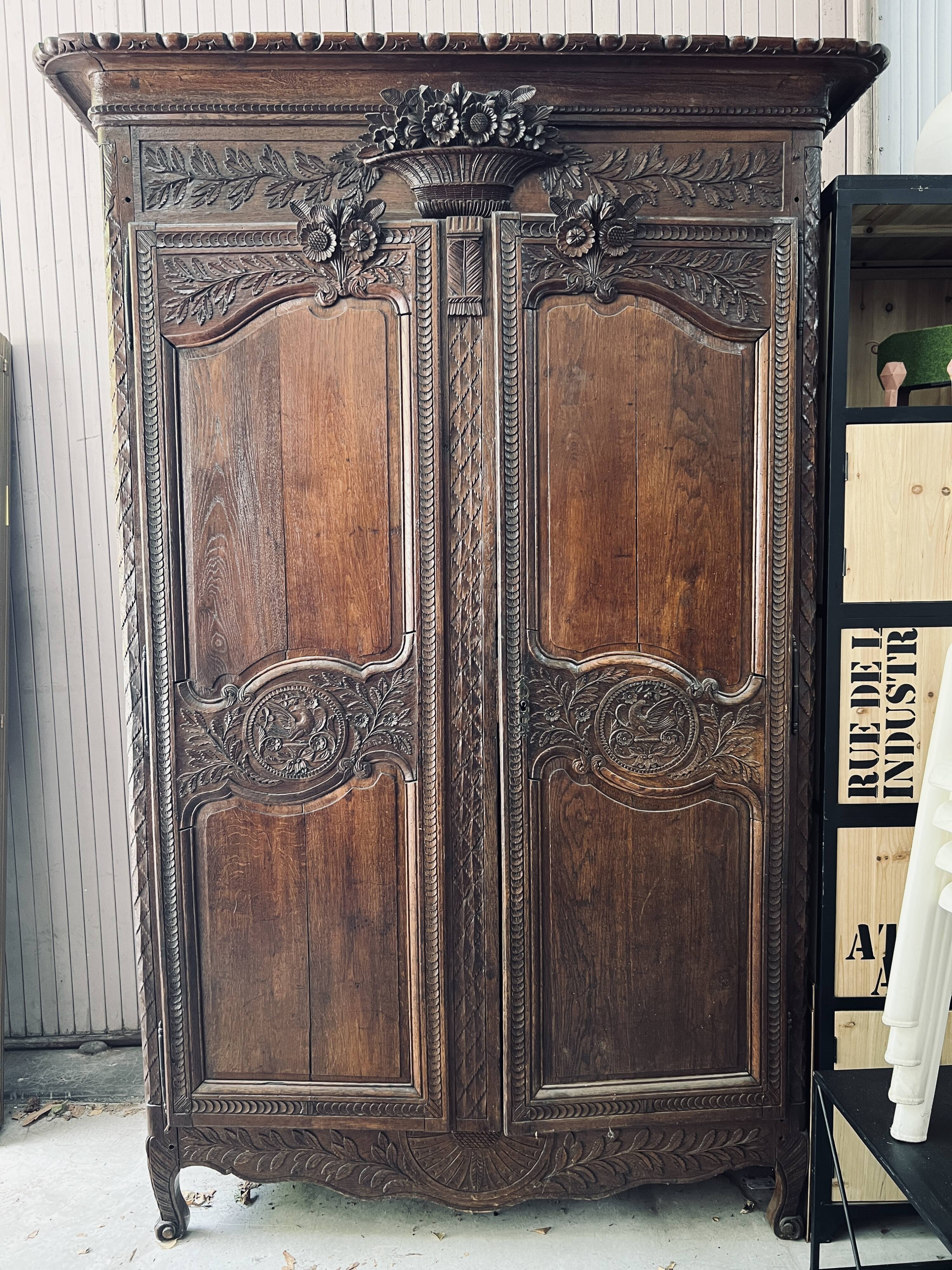 Norman wedding cabinet in oak eighteenth century