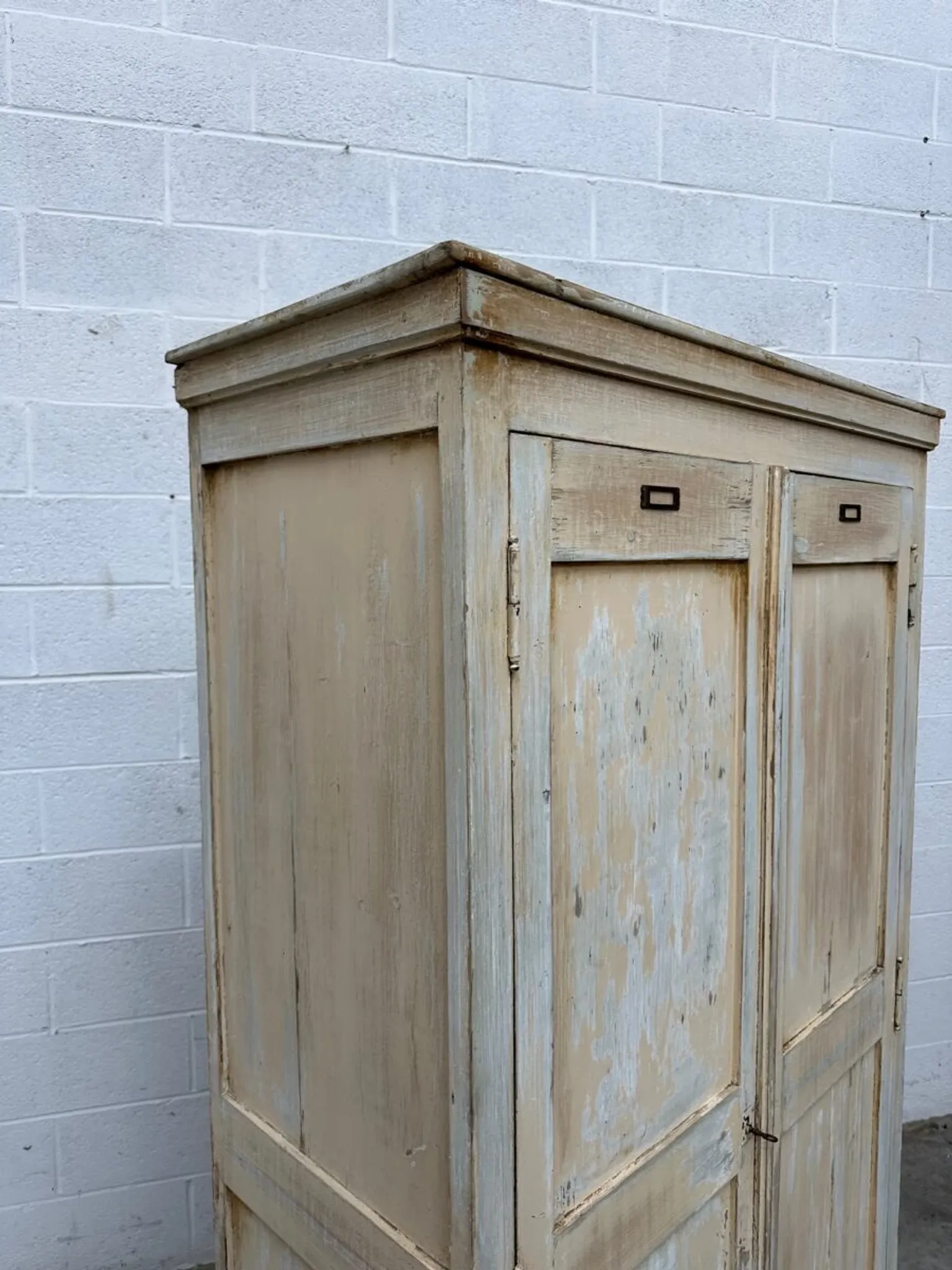 Workshop cupboard from the early 20th century.