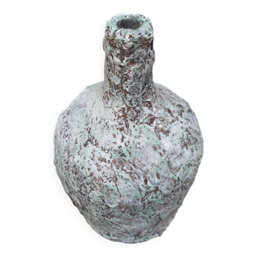 Wabi-sabi vase style