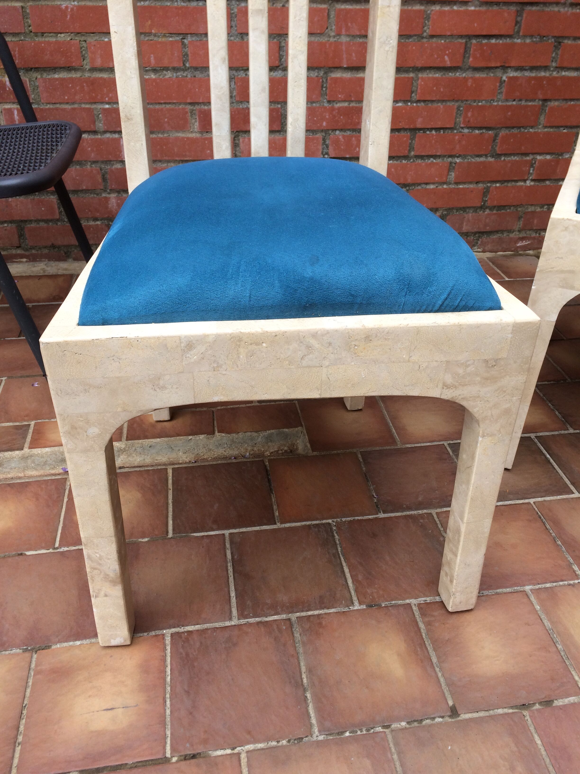 Chaises vintage et design en marbre blanc