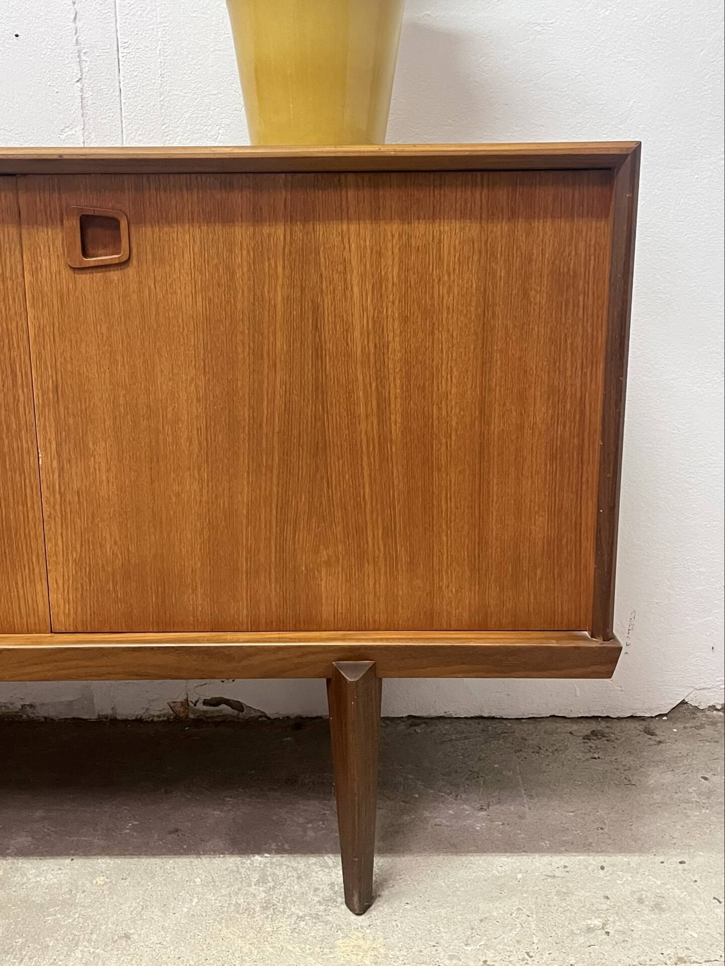 Teak enfilade