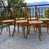 6 curved wooden chairs Thonet