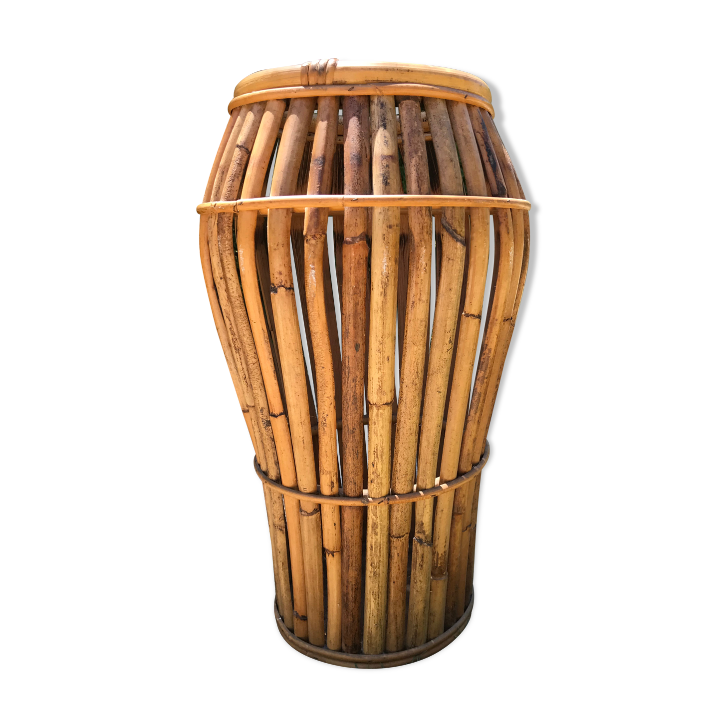 Rattan umbrella door