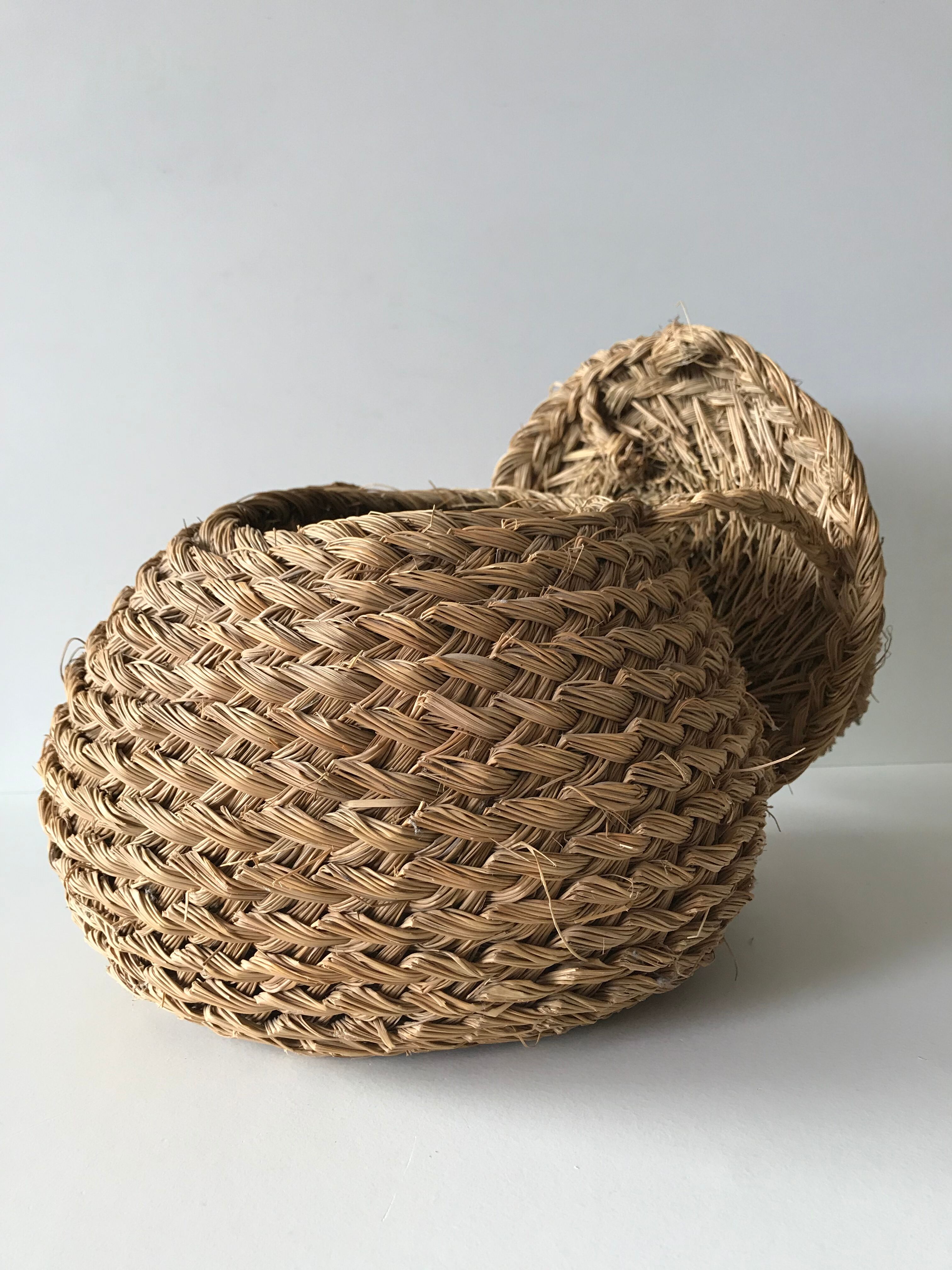 Round bohemian basket