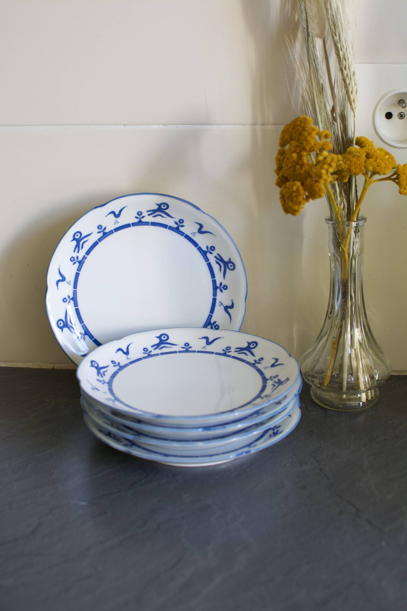 5 assiettes en porcelaine asiatique