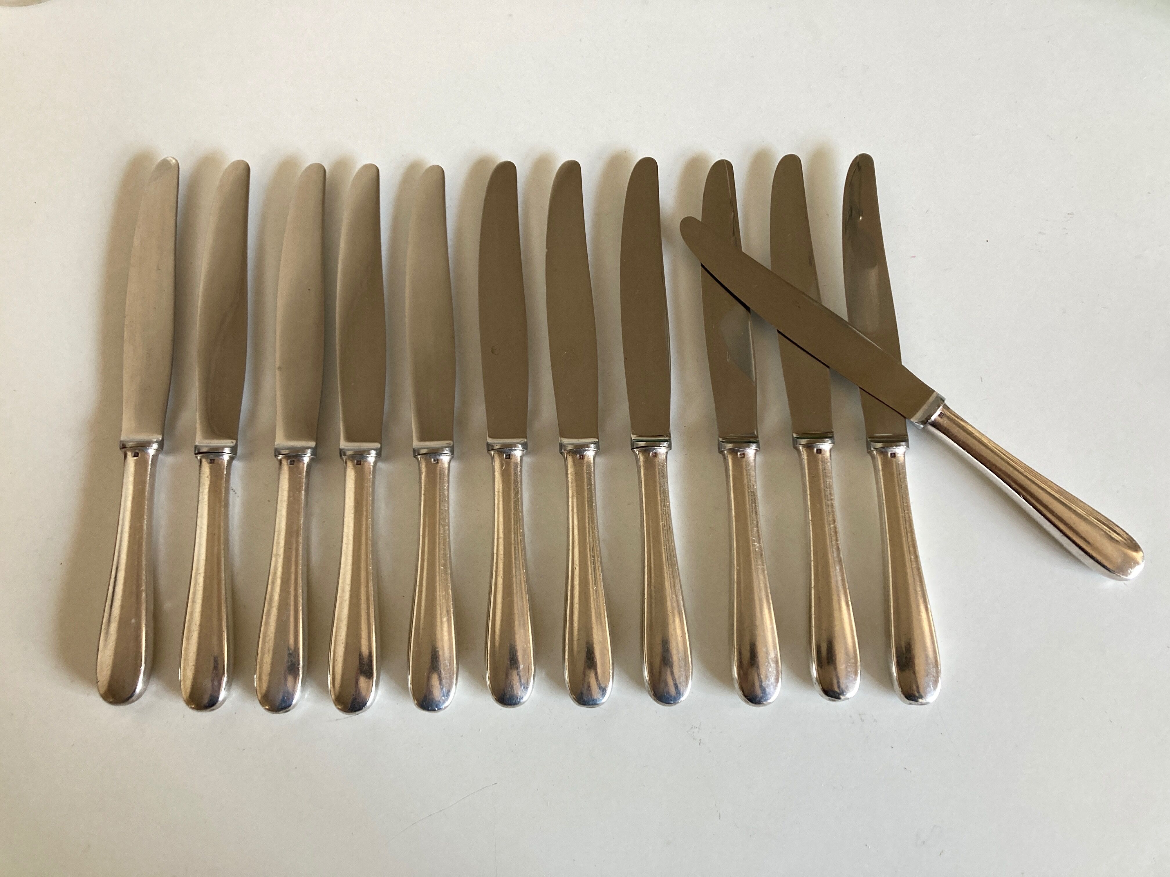 Set de 12 couteaux Christofle Dax métal argenté 1950