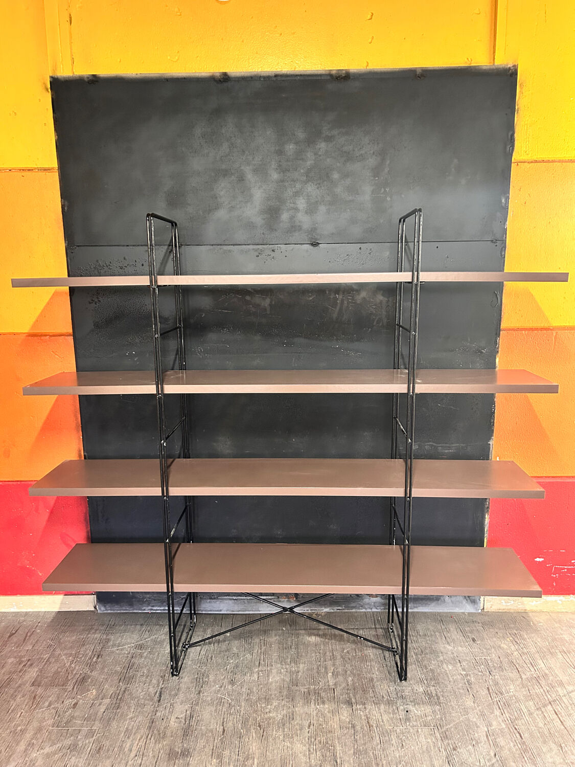 Enetri shelf