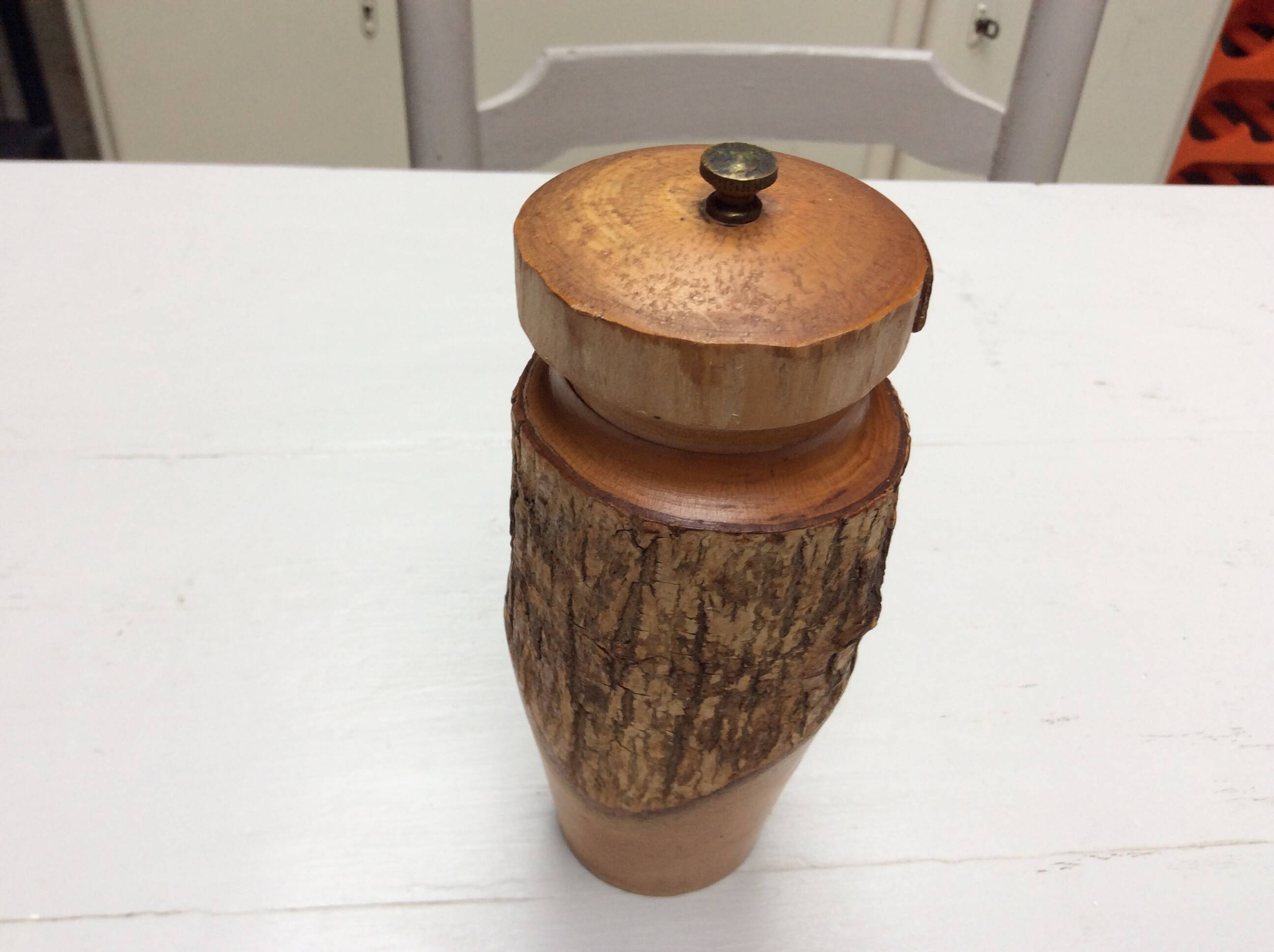 Wooden pepper pot