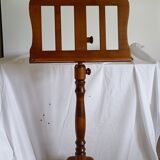 Wooden lutrine from Thomann