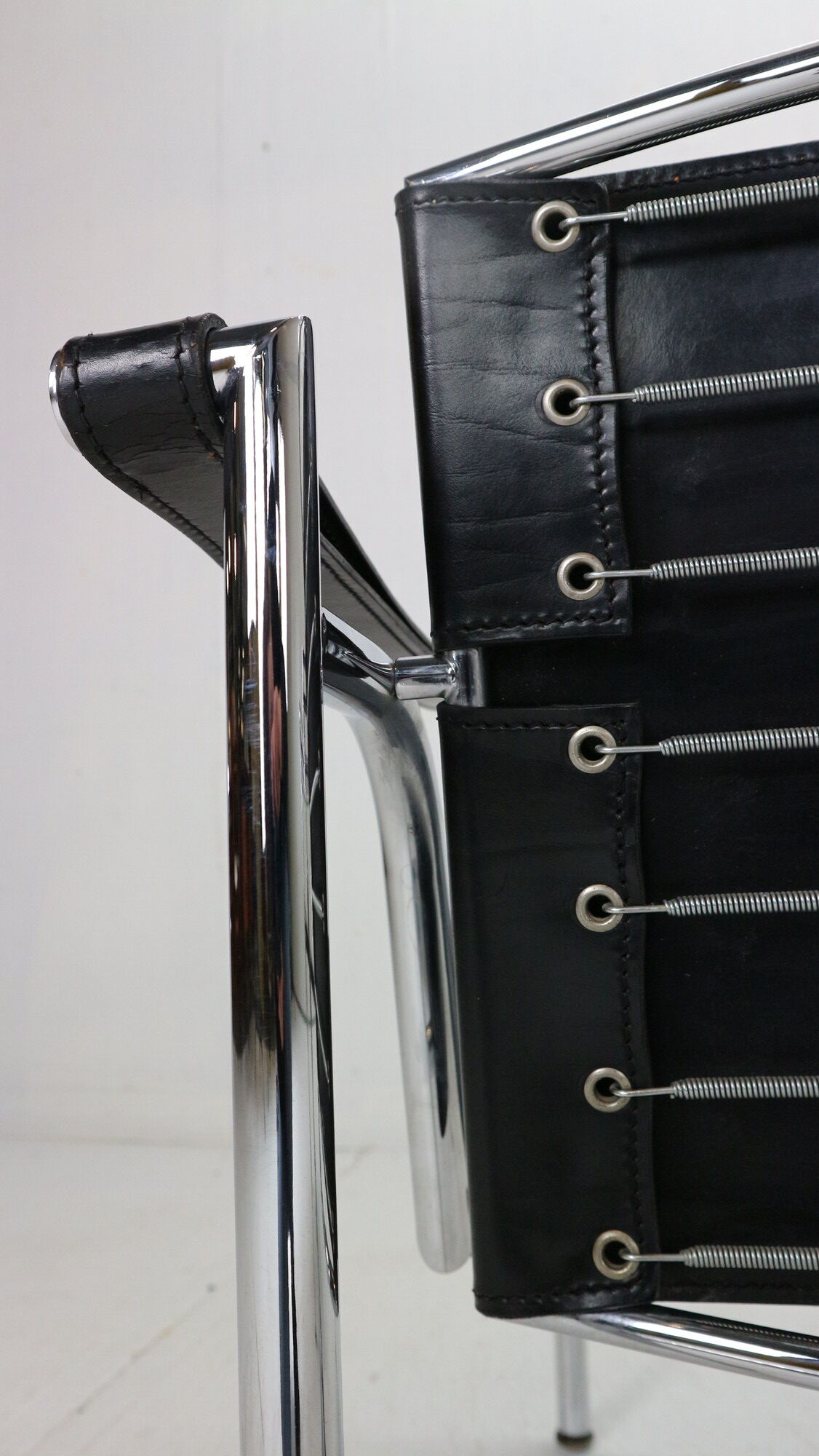 Le Corbusier Set of 2 Black Leather Armchairs Model- LC1 for Cassina, 1970s