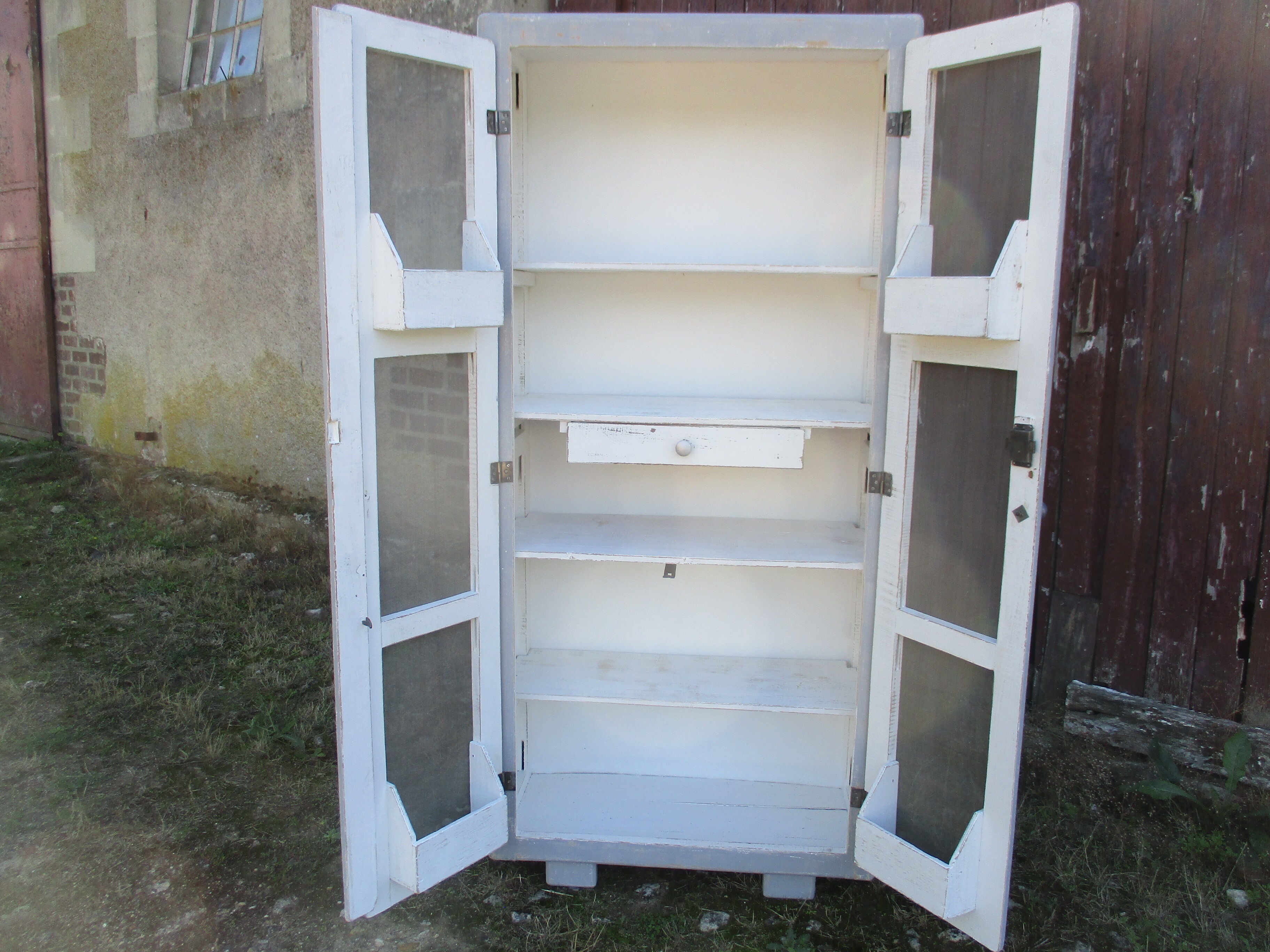 50s kitchen cabinet transformed with a patina makeover