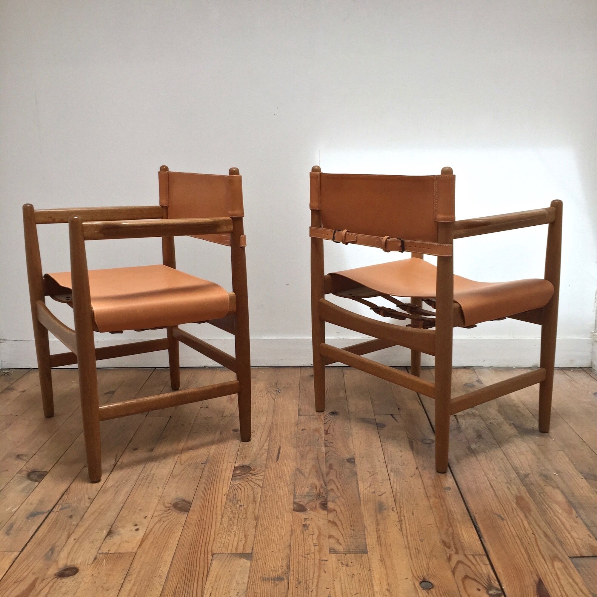 Wood and leather armchairs Borge Mogensen