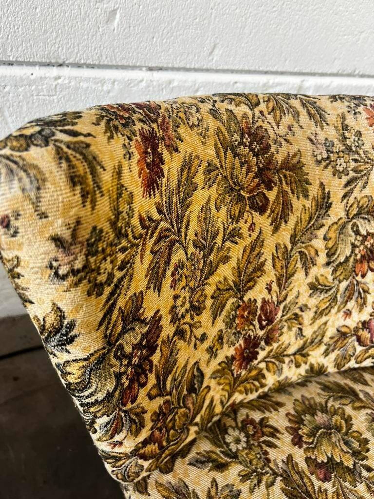 Vintage floral cocktail chair / armchair / single seater armchair