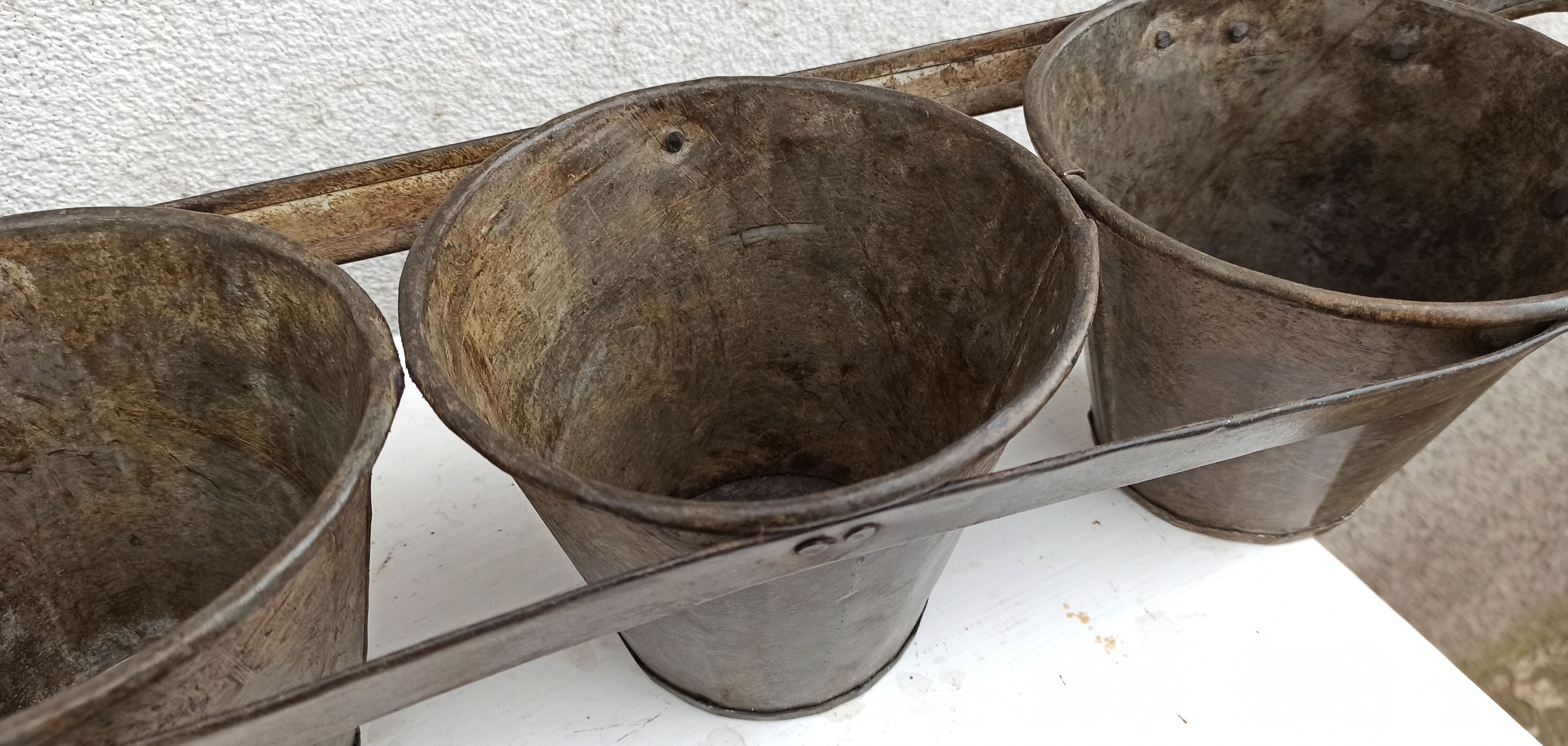 Planter of 3 zinc pots