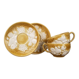Paire de tasses en barbotine
