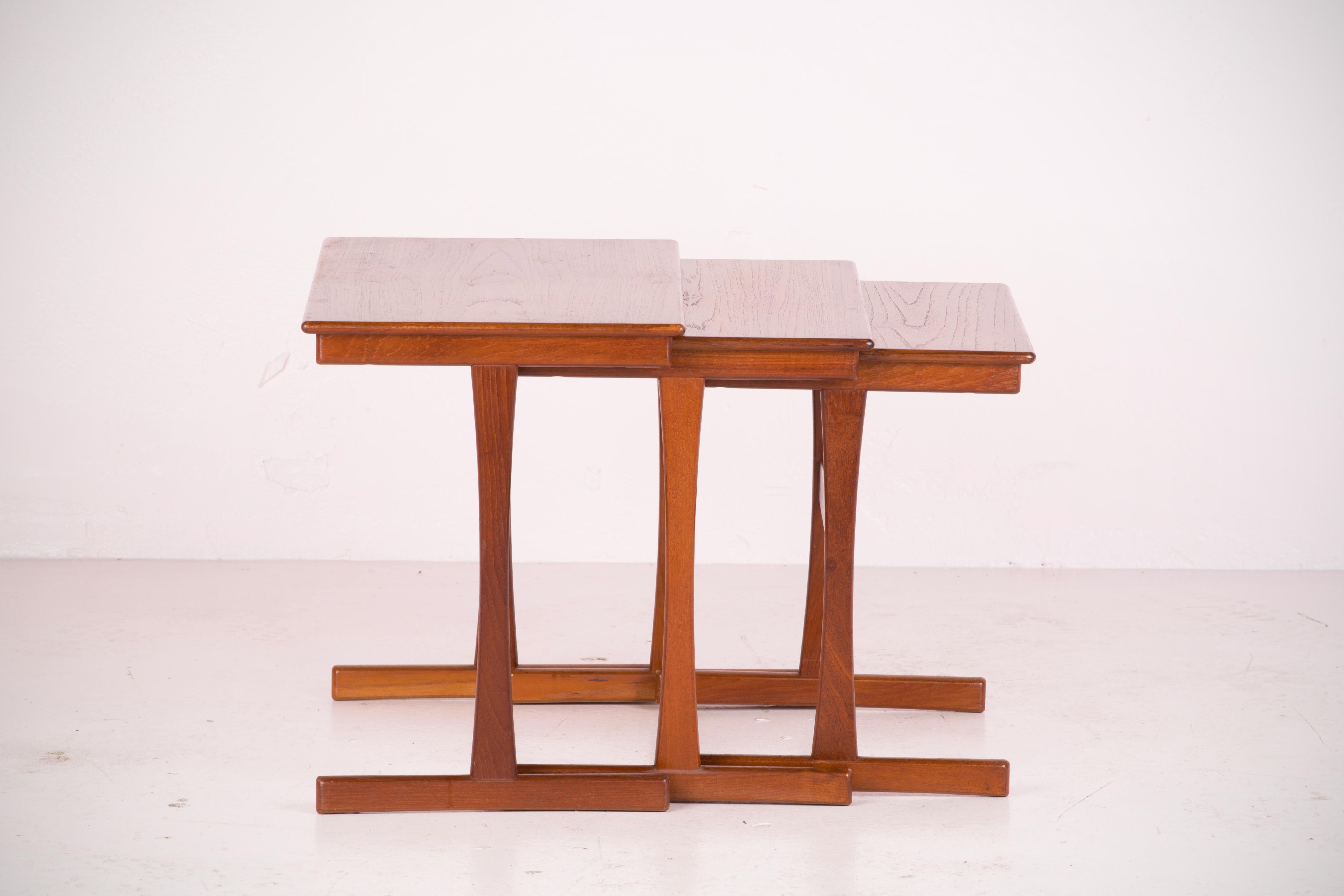 Tables basses gigognes scandinaves