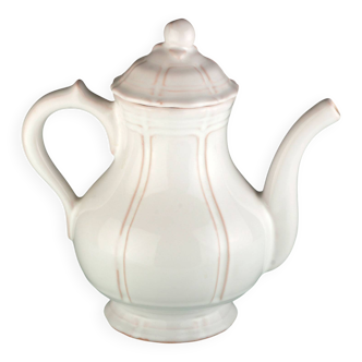 White teapot Henriot Quimper