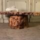 Salon table in racine vernie