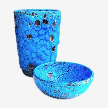 Sea foam vase and cut