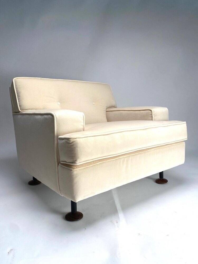 Paire de fauteuils carrés en velours blanc avec pieds en teck attribuées à Marco Zanuso pour Arflex, Italie, 1962