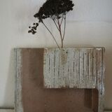 Vase wall architecture