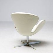 Arne Jacobsen – Swan Chair 50th Anniversary, champagne, limited edition, 2008