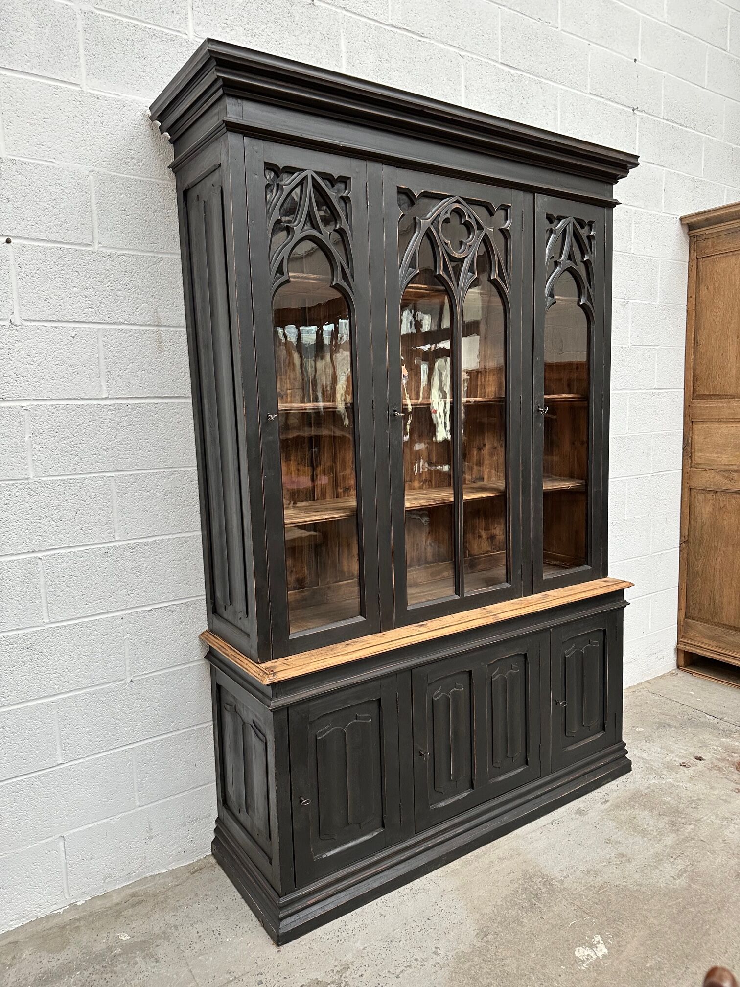 Early twentieth century oak bookcase