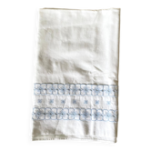 Drap pour bébé brodé de fleurs bleues