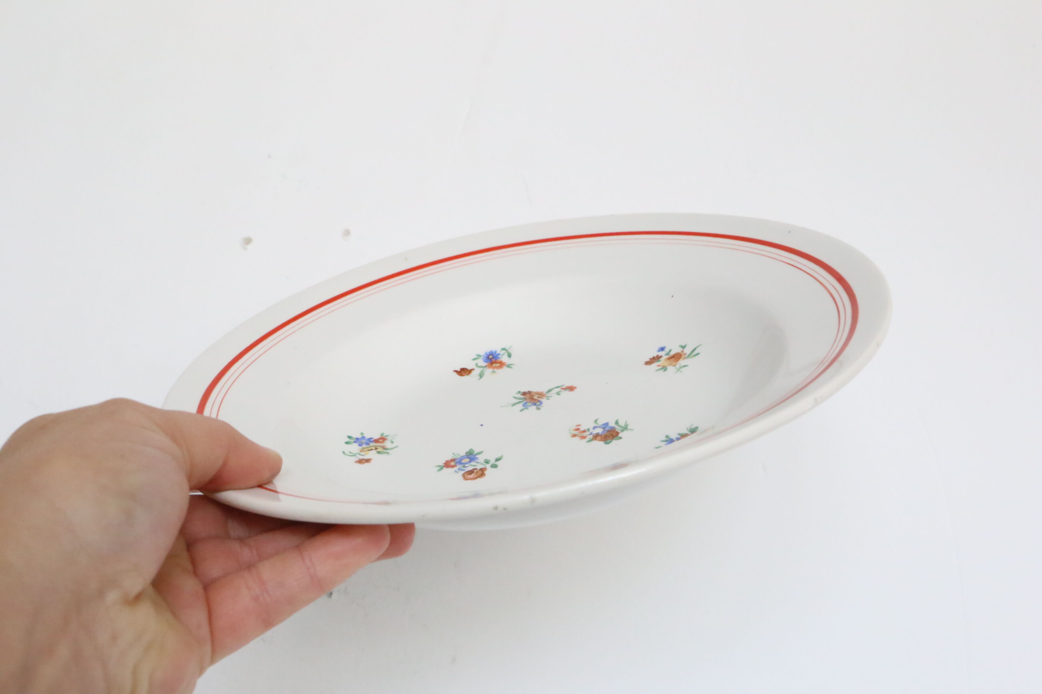 Assiettes creuses Ceranord, Semi Porcelaine Française de la fin des années 50