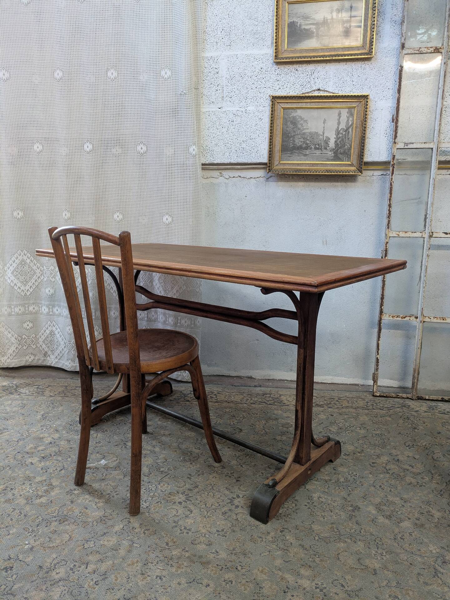 Bistro table
