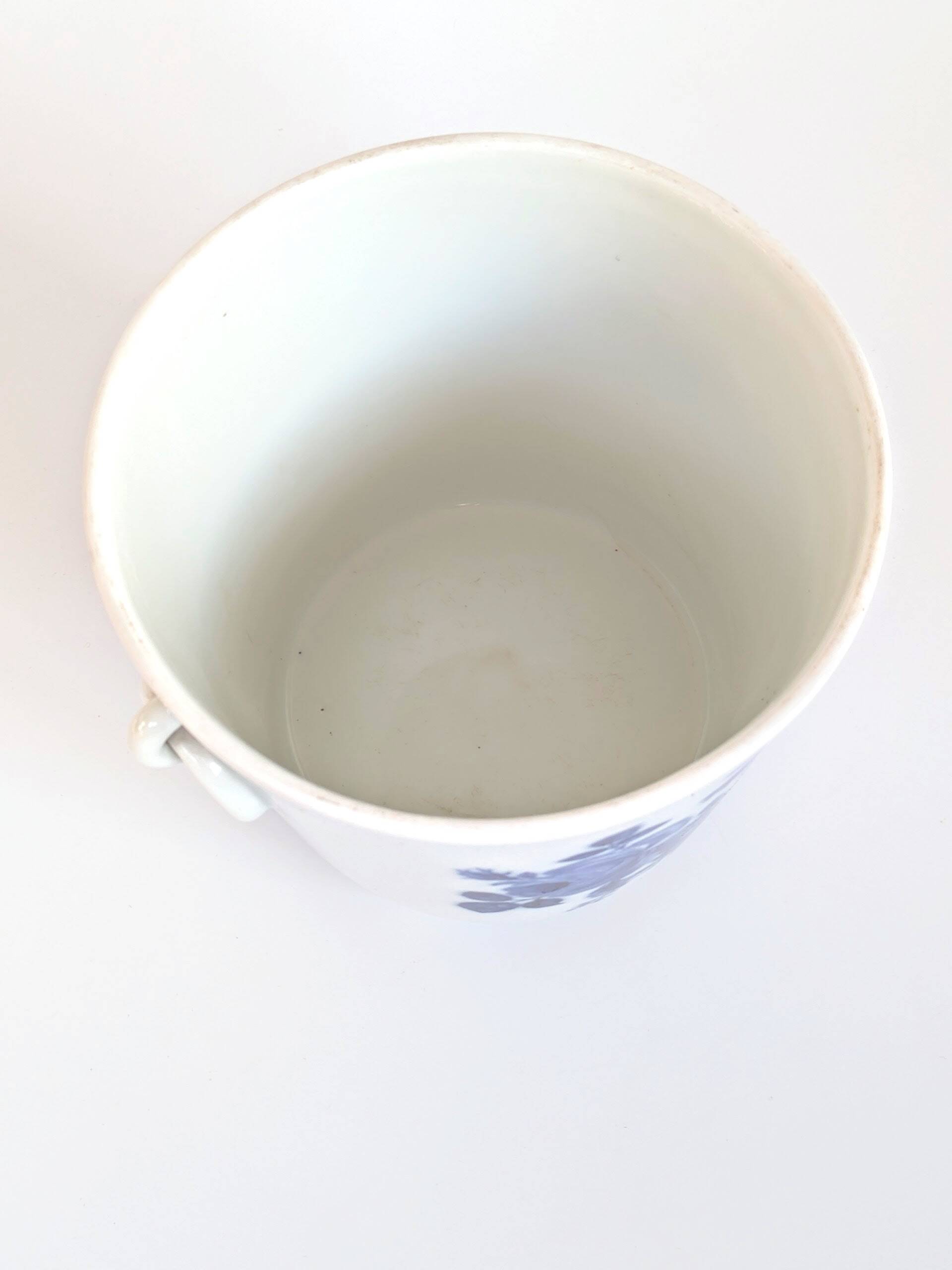 Porcelain Planter with Feet | Cobalt Blue Flora Decor | Lyngby Denmark